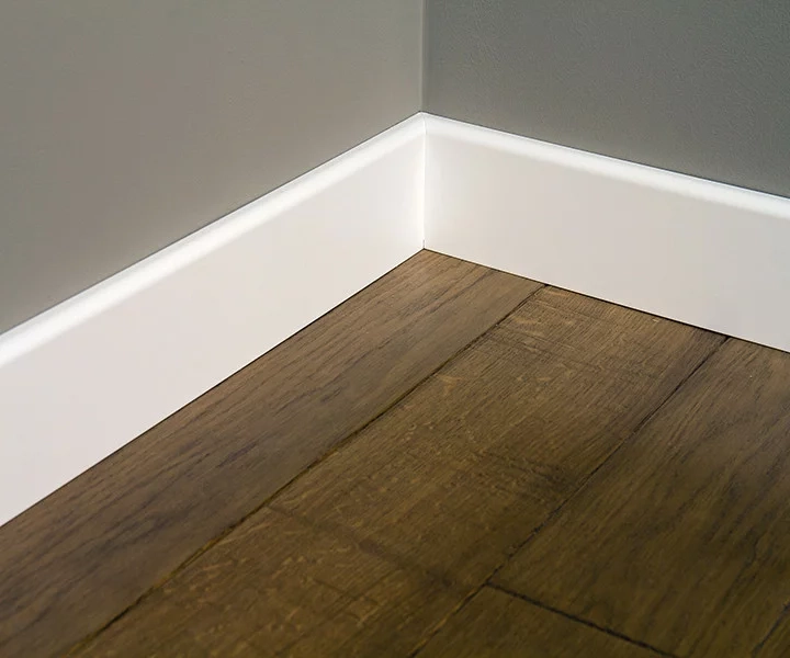 plinthes-sur-parquet
